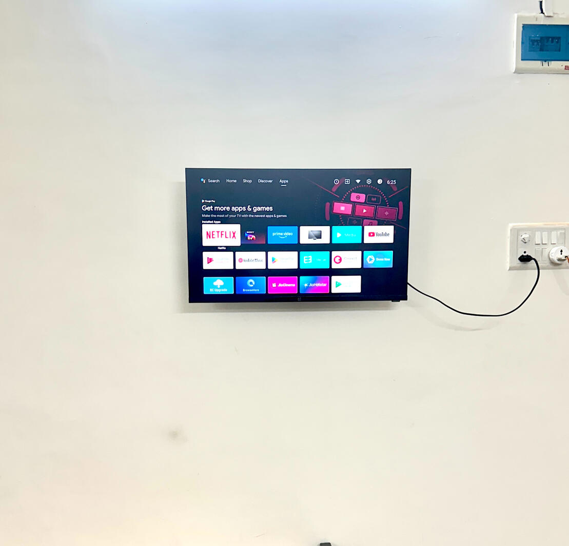 Konkan Central Family Rooms - Large 6-person AC suite in Kankavali near Railway Station.